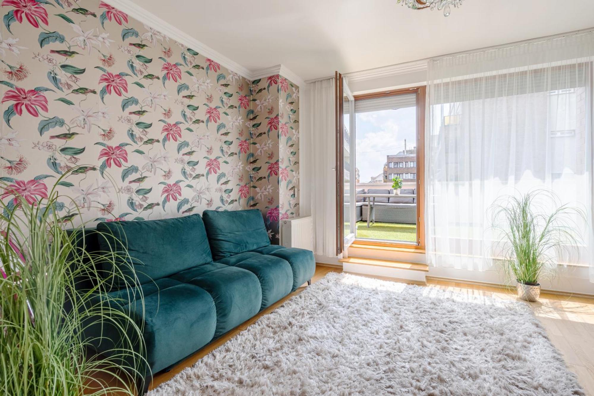 Penthouse Three Bedrooms, Three Balconies Apartment With Free Parking In Kiraly Street Будапешт Екстер'єр фото